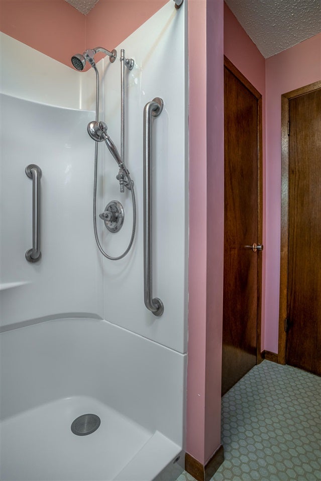 2735 Brookview Road Muscatine, IA 52761 - Photo 15 of 15 Gallery Image 15