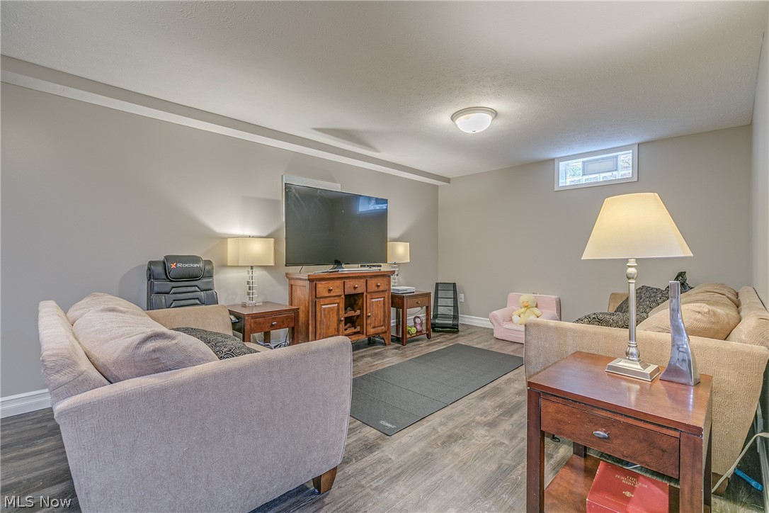 6252 North Applecross Road Cleveland, OH 44143 - Photo 26 of 35