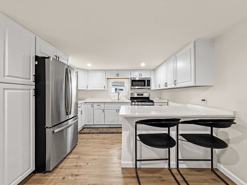 126 Beach Road Salisbury, MA 01952 - Photo 8 of 32