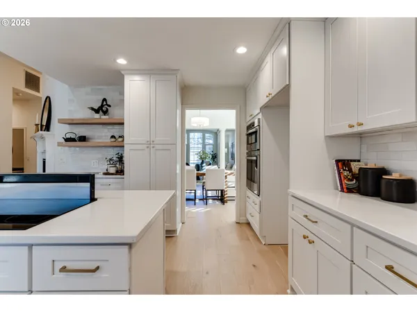 $1,095,000 | 3858 Mirror Pond Way, Eugene, OR 97408
