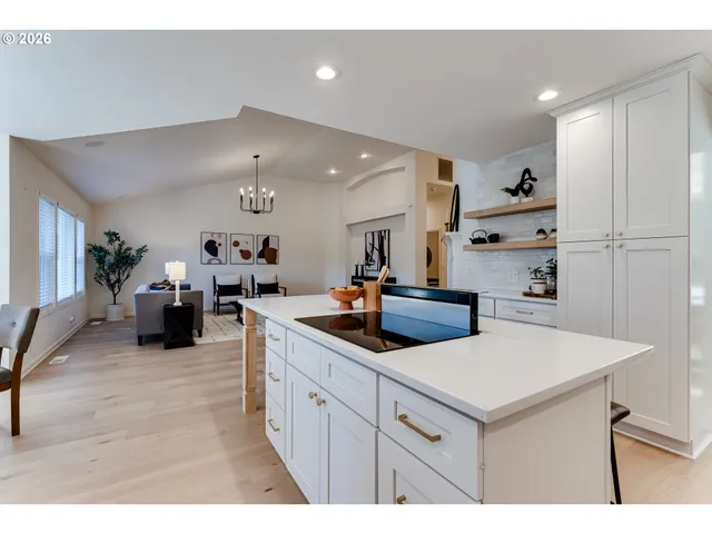 $1,200,000 | 3858 Mirror Pond Way, Eugene, OR 97408