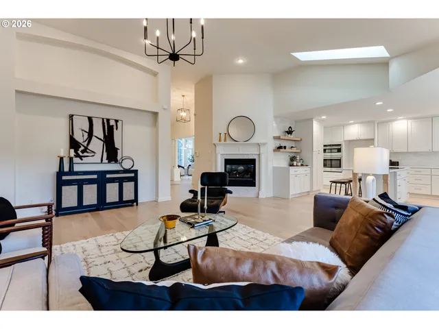 $1,200,000 | 3858 Mirror Pond Way, Eugene, OR 97408