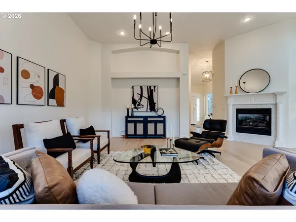 $1,095,000 | 3858 Mirror Pond Way, Eugene, OR 97408