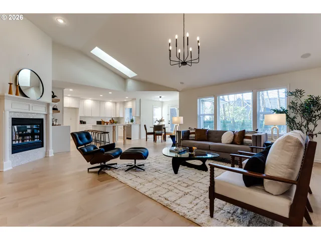 $1,200,000 | 3858 Mirror Pond Way, Eugene, OR 97408