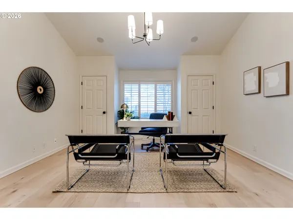 $1,095,000 | 3858 Mirror Pond Way, Eugene, OR 97408