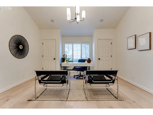 $1,200,000 | 3858 Mirror Pond Way, Eugene, OR 97408