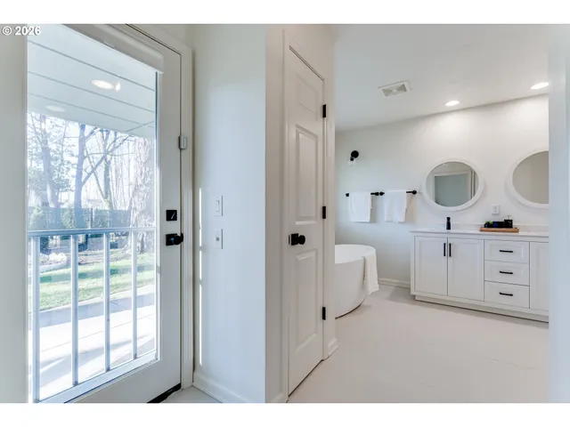 $1,200,000 | 3858 Mirror Pond Way, Eugene, OR 97408