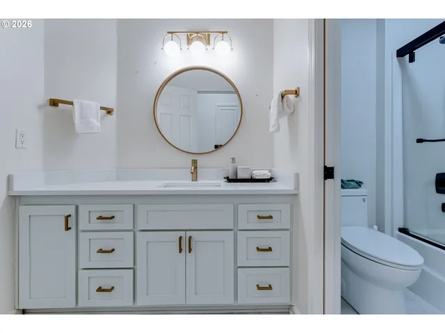 $1,200,000 | 3858 Mirror Pond Way, Eugene, OR 97408