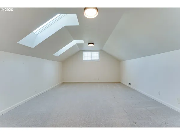 $1,095,000 | 3858 Mirror Pond Way, Eugene, OR 97408