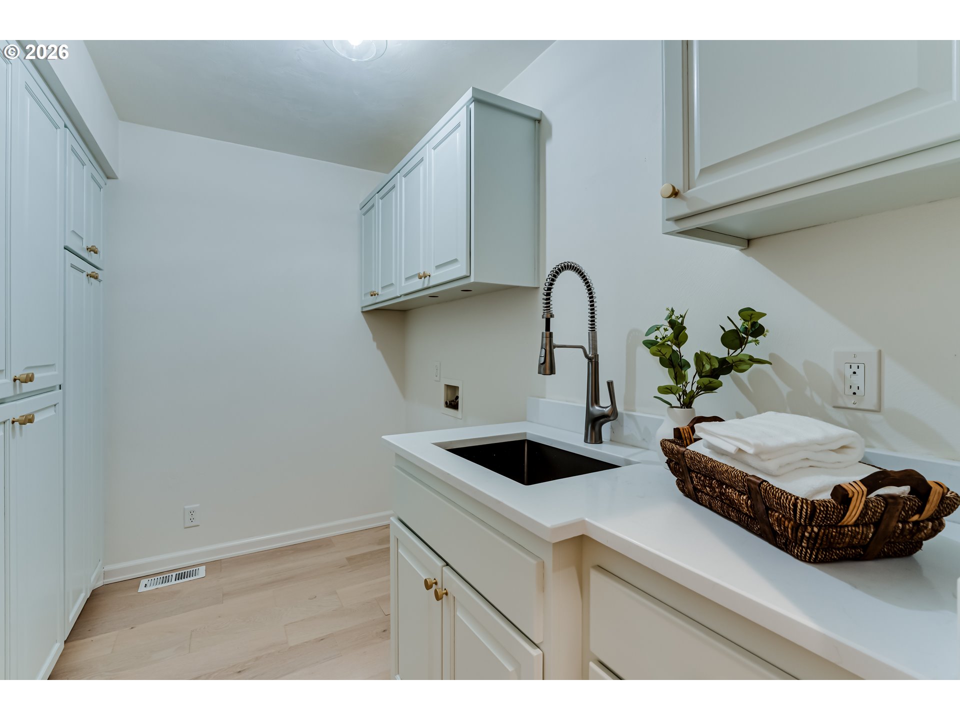 3858 Mirror Pond Way Eugene, OR 97408 - Photo 42 of 47 Laundry