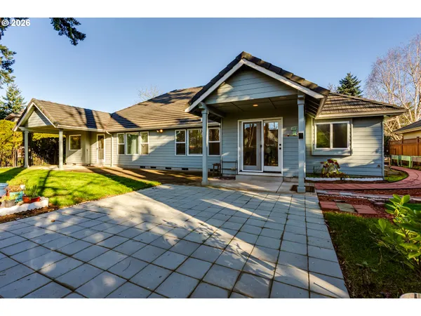 $1,095,000 | 3858 Mirror Pond Way, Eugene, OR 97408