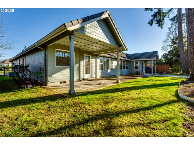 $1,200,000 | 3858 Mirror Pond Way, Eugene, OR 97408