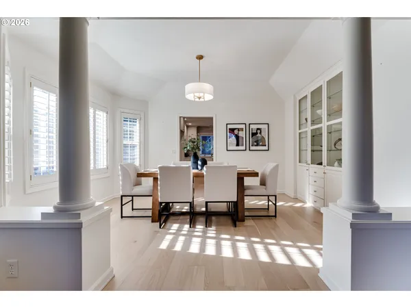 $1,095,000 | 3858 Mirror Pond Way, Eugene, OR 97408