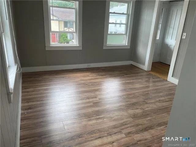 $375,000 | 61 8th Street, Derby, CT 06418