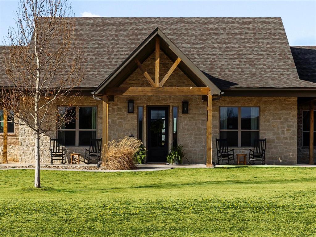 170 Proctor Lane Decatur, TX 76234 - Photo 2 of 34