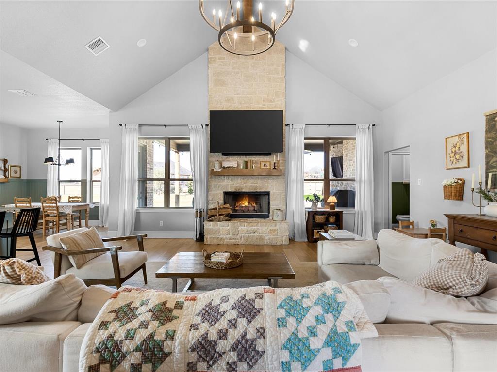 170 Proctor Lane Decatur, TX 76234 - Photo 4 of 34