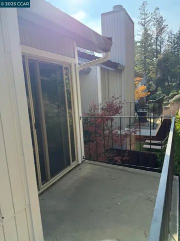 $3,500 | 105 Via Cabrera Lane, Martinez, CA 94553