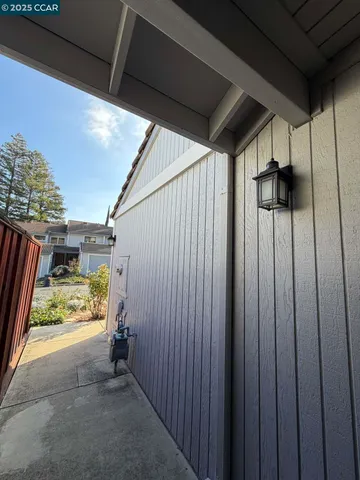 $3,500 | 105 Via Cabrera Lane, Martinez, CA 94553