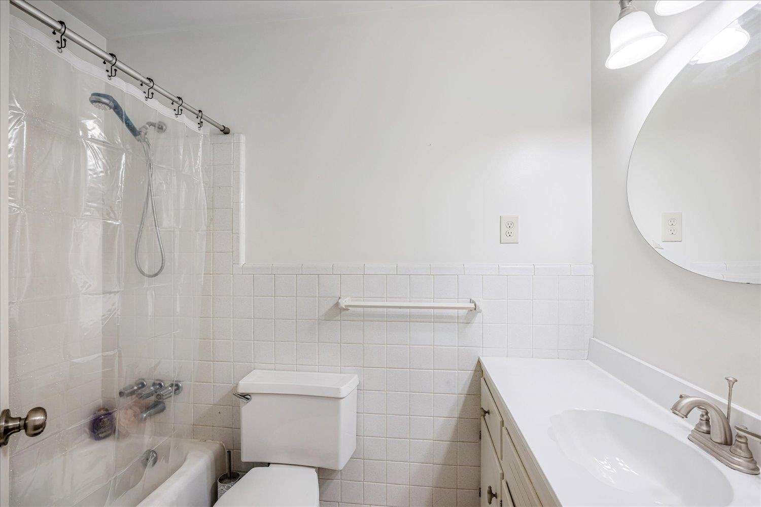 5323 Dee Road Memphis, TN 38117 - Photo 28 of 40 a bathroom with a sink a toilet and shower