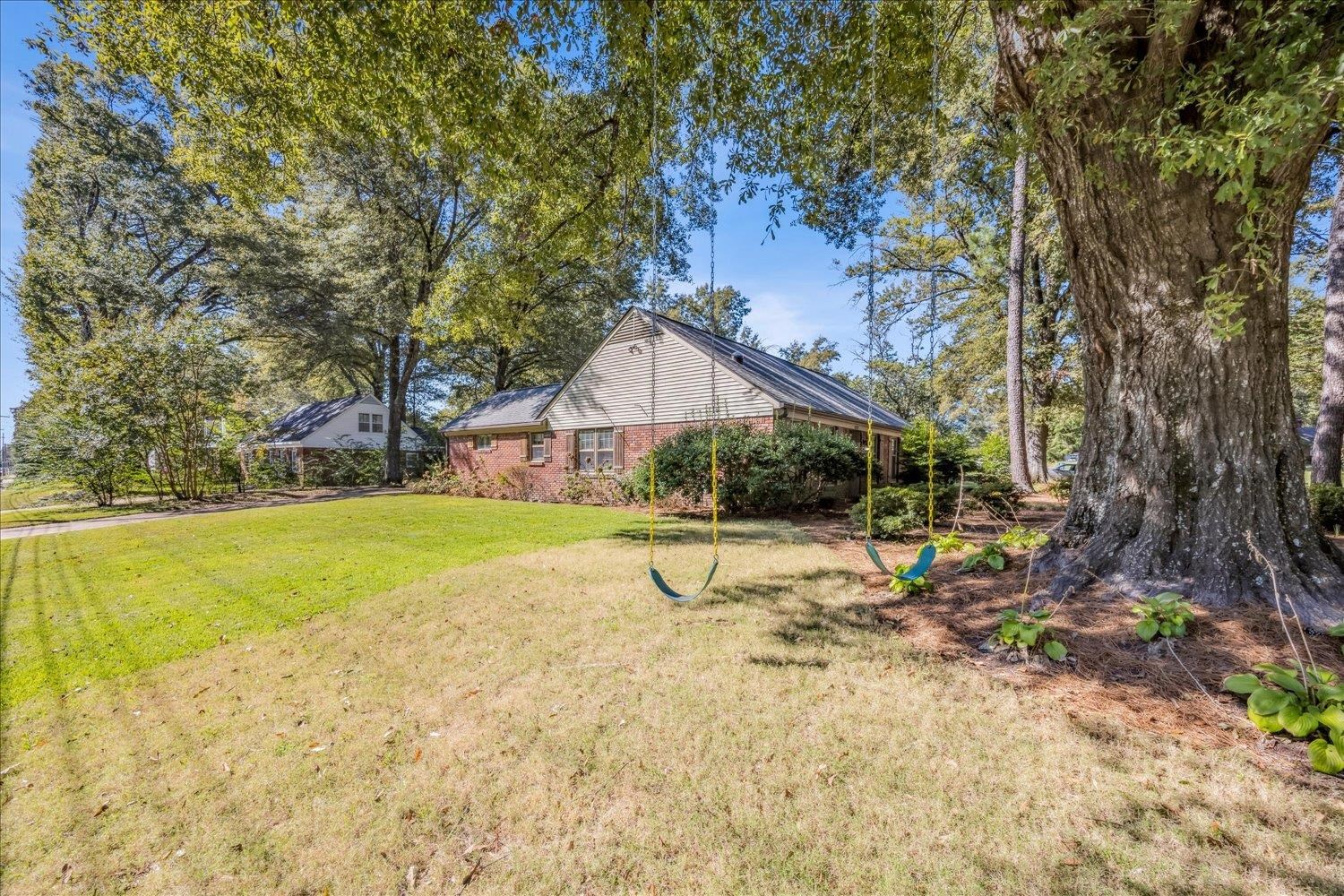 5323 Dee Road Memphis, TN 38117 - Photo 34 of 40