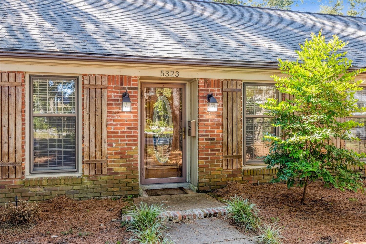 5323 Dee Road Memphis, TN 38117 - Photo 4 of 40