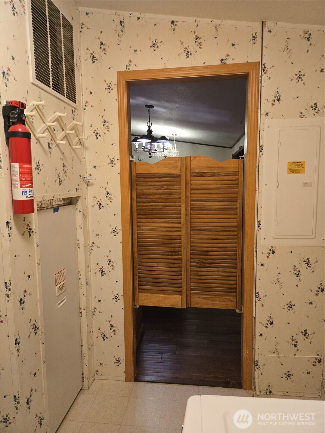 313 Minkler Road Winlock, WA 98596 - Photo 8 of 40 a view of door