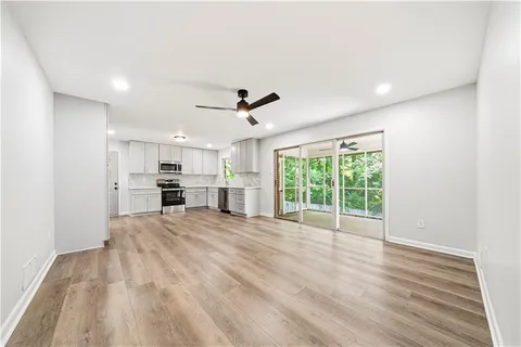 $365,000 | 61 Barrett Circle Southeast, Marietta, GA 30060