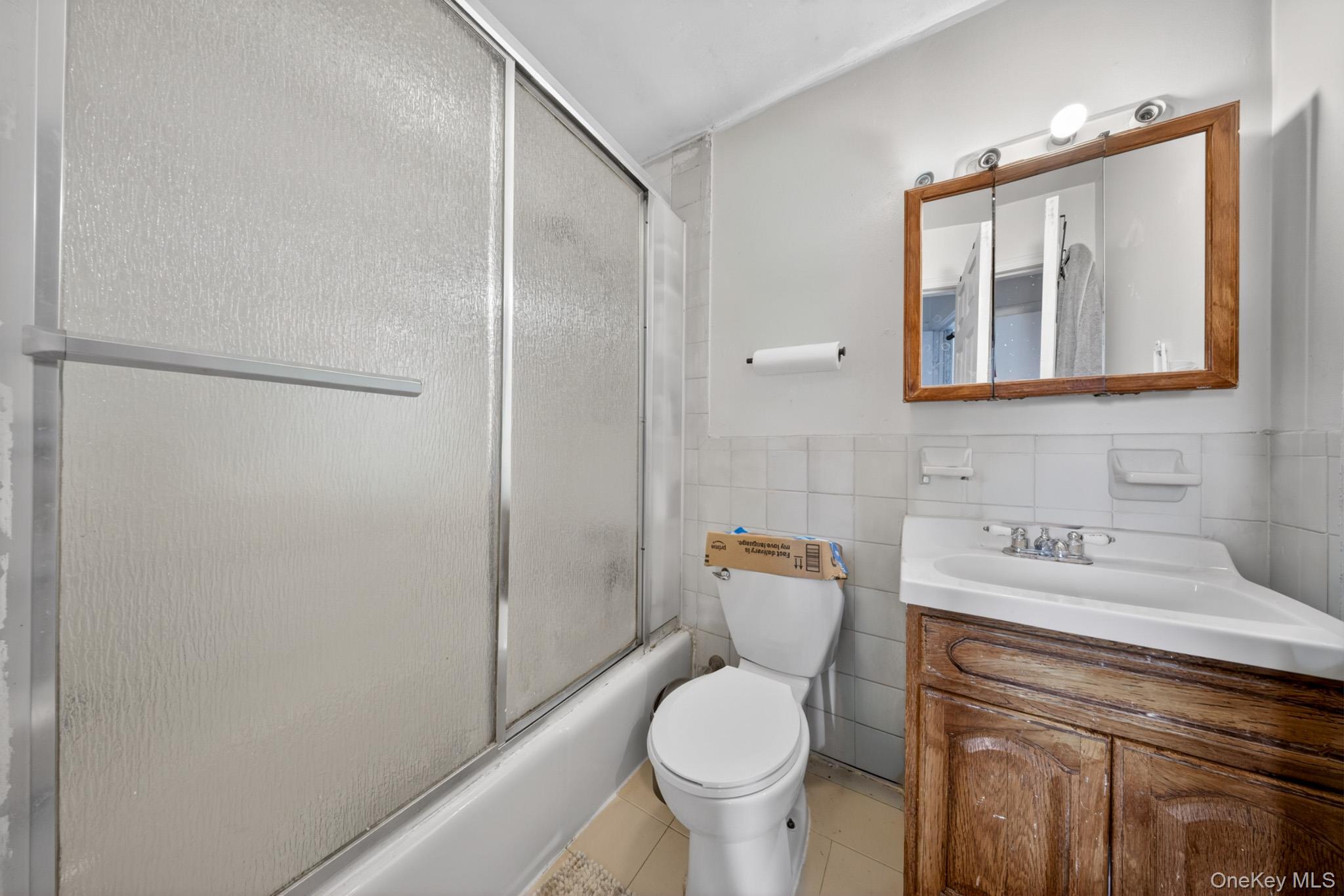 76-14 69th Road Queens, NY 11379 - Photo 17 of 28 Gallery Image 17