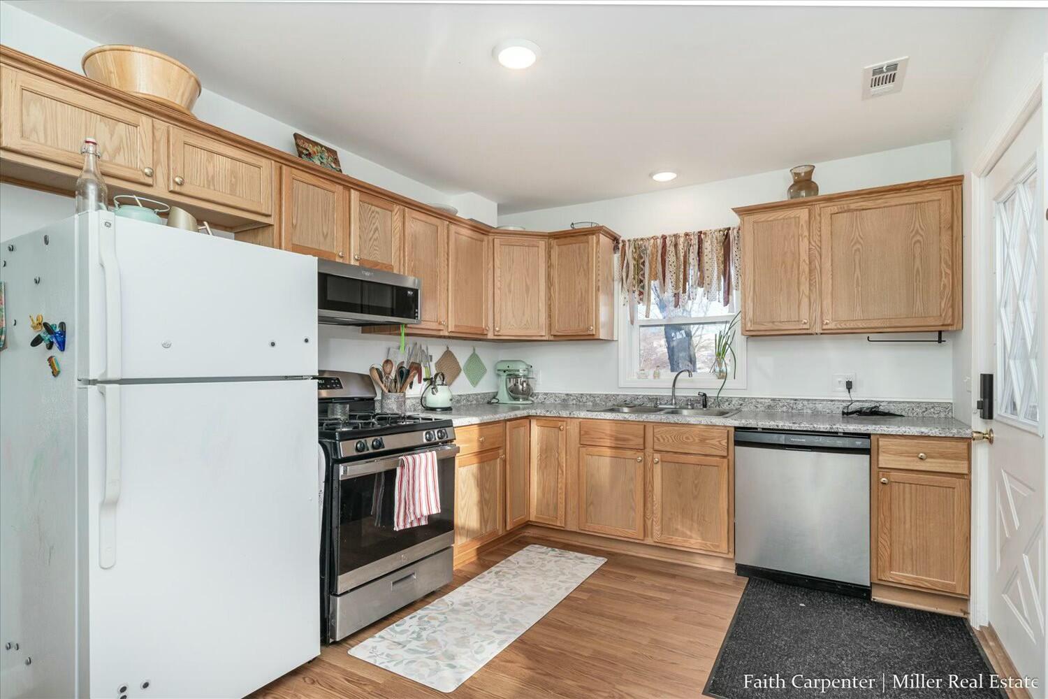 1841 River Road Hastings, MI 49058 - Photo 6 of 22 tempImage843UXB