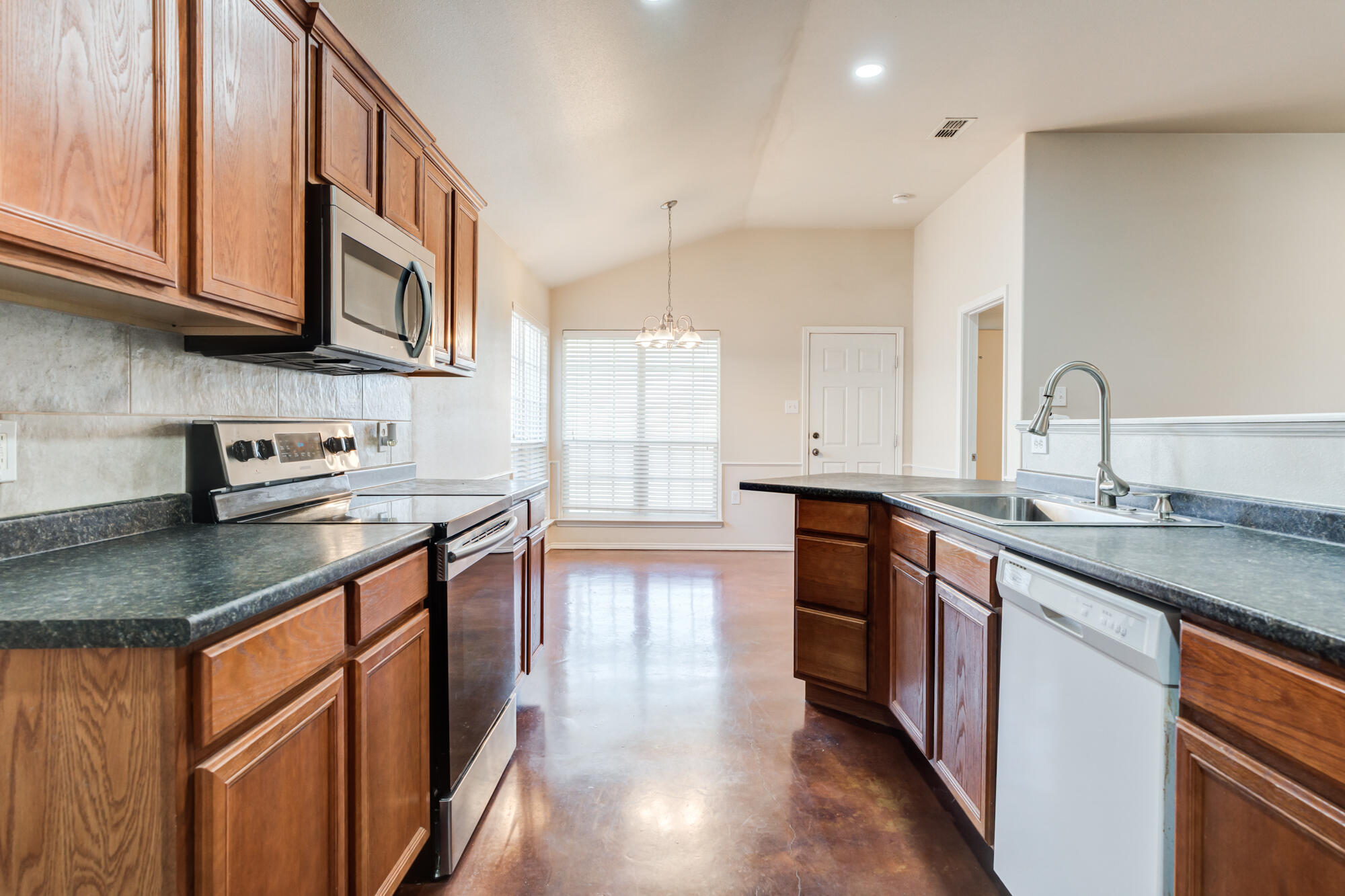 6555 92nd Street Lubbock, TX 79424 - Photo 18 of 43 DSC07815_6_7_8_9