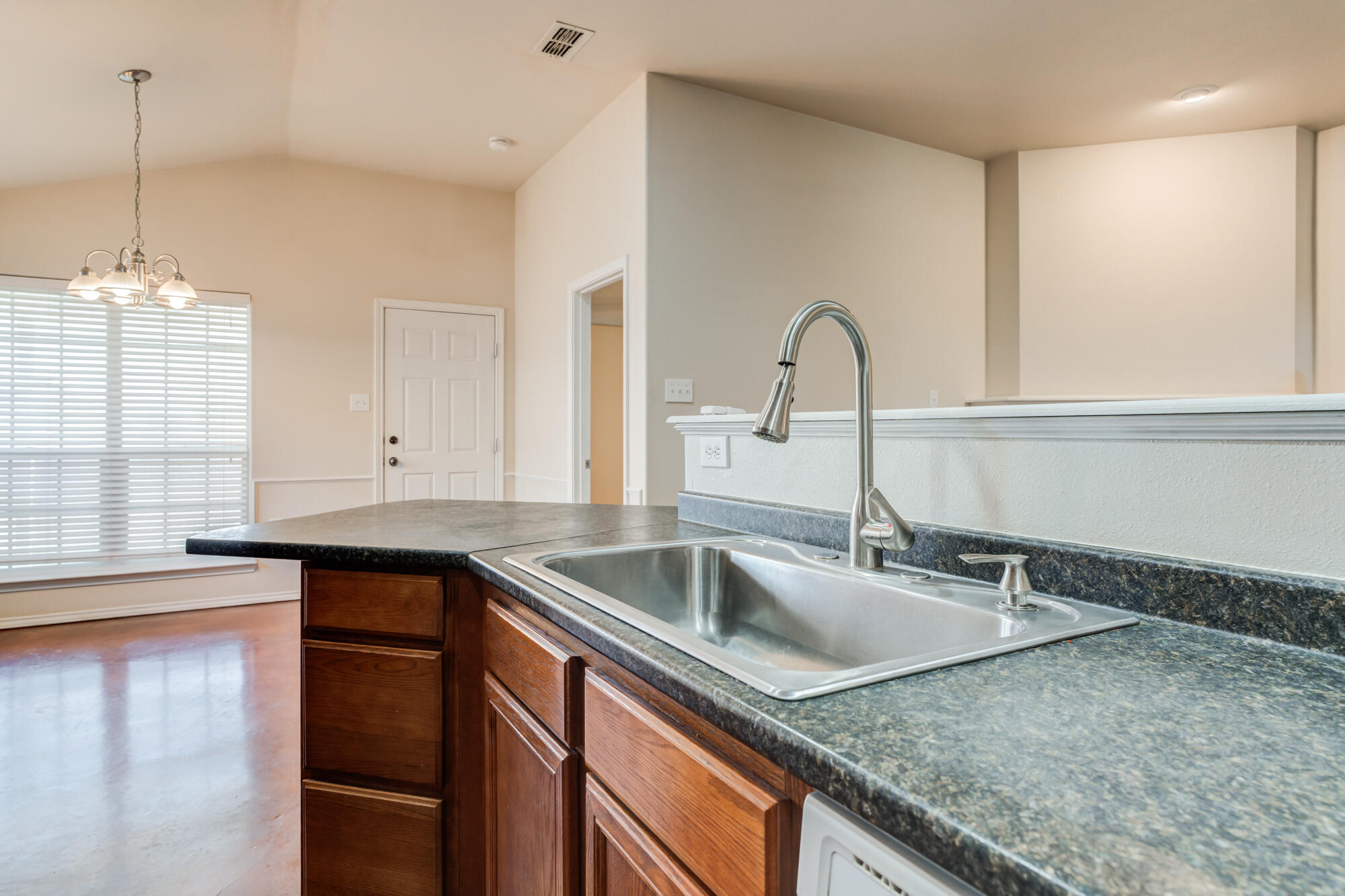 6555 92nd Street Lubbock, TX 79424 - Photo 20 of 43 DSC07825_6_7_8_9