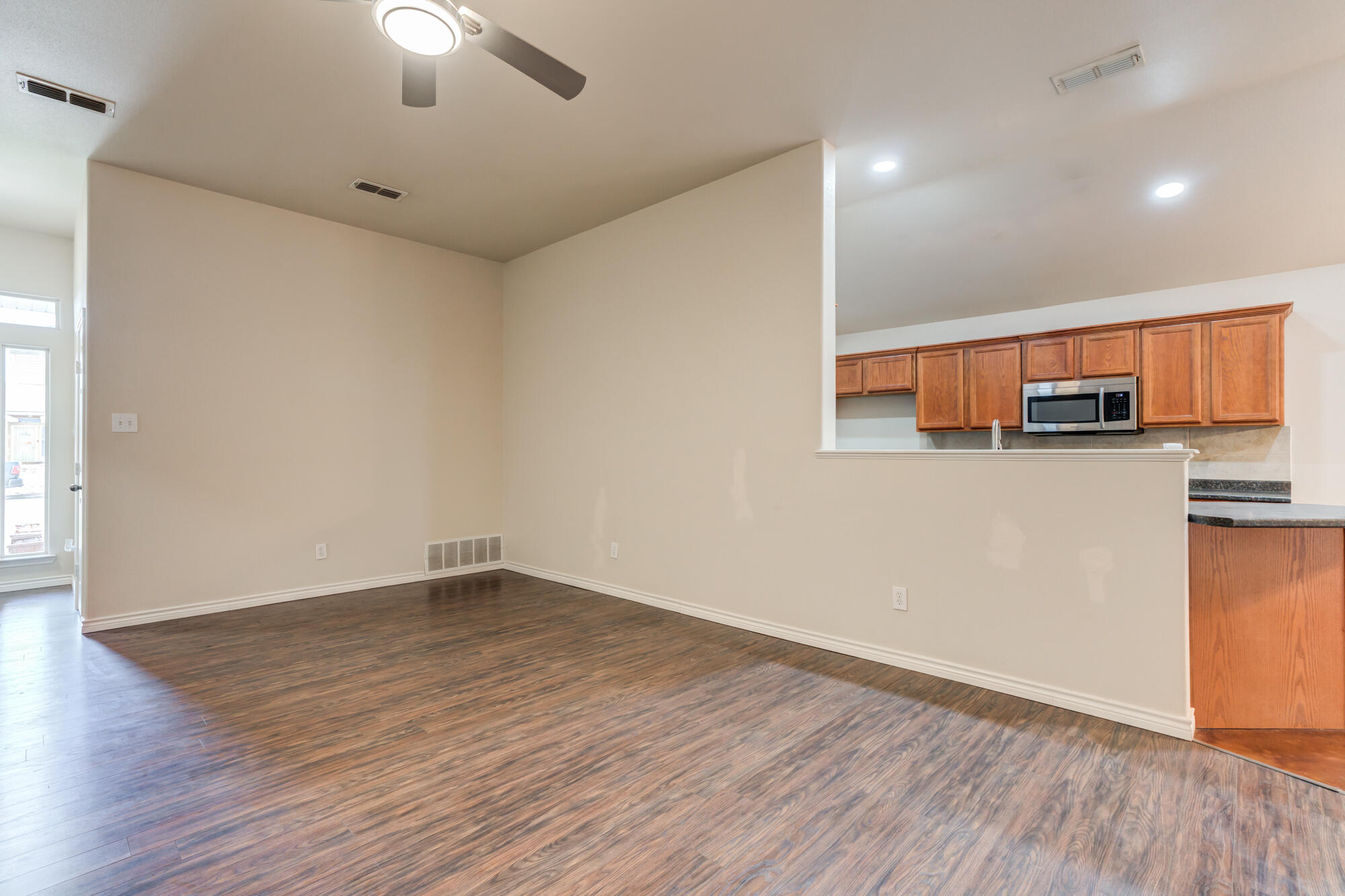 6555 92nd Street Lubbock, TX 79424 - Photo 8 of 43 DSC07765_6_7_8_9