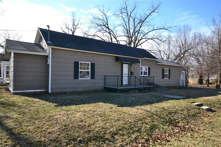 1133 North Rogers Avenue Springfield, MO 65802 - Photo 1 of 1 Primary Photo