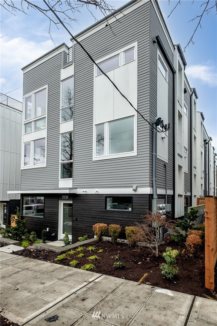 1328 East Spring Street Seattle, WA 98122 - Photo 1 of 16 Gallery Image 1