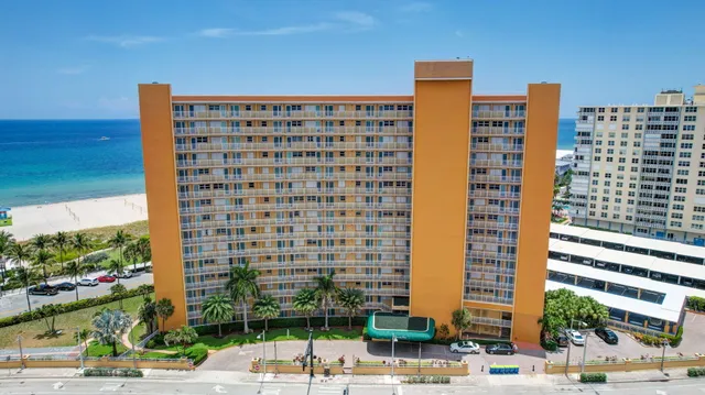$3,995 | 328 North Ocean Boulevard, Unit 404, Pompano Beach, FL 33062