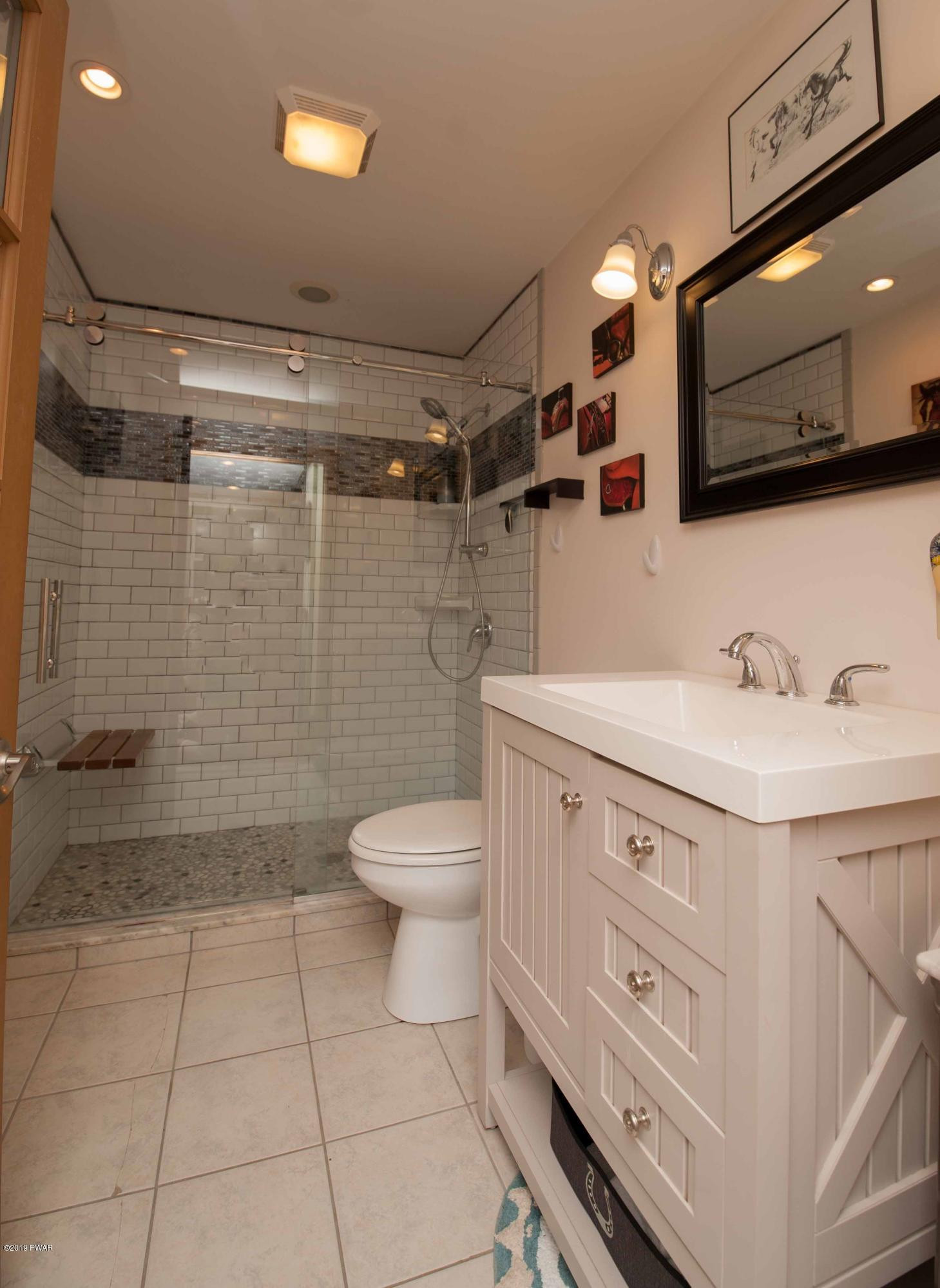 323 Foster Hill Road Milford, PA 18337 - Photo 14 of 49 Bath