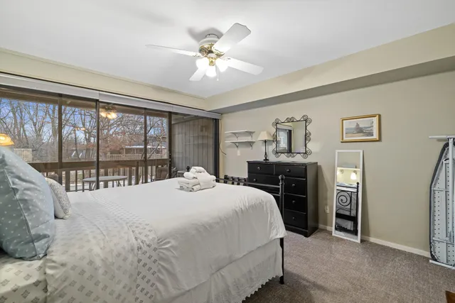 $650,000 | 521 Bristol Oak Court, Unit D, Fontana, WI 53125