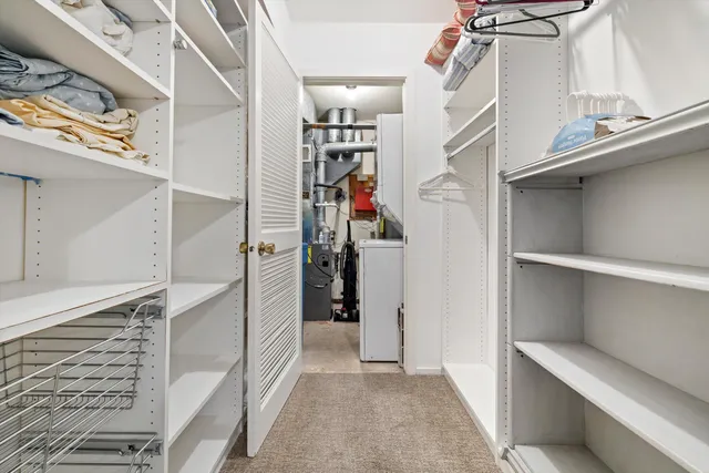 $650,000 | 521 Bristol Oak Court, Unit D, Fontana, WI 53125