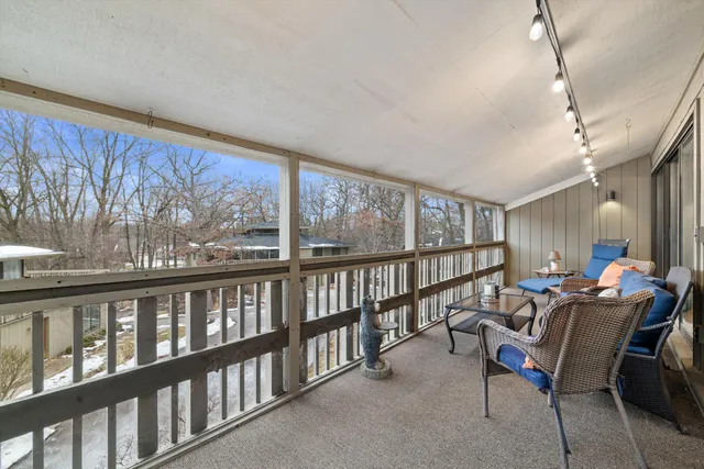 $650,000 | 521 Bristol Oak Court, Unit D, Fontana, WI 53125