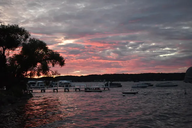 $650,000 | 521 Bristol Oak Court, Unit D, Fontana, WI 53125