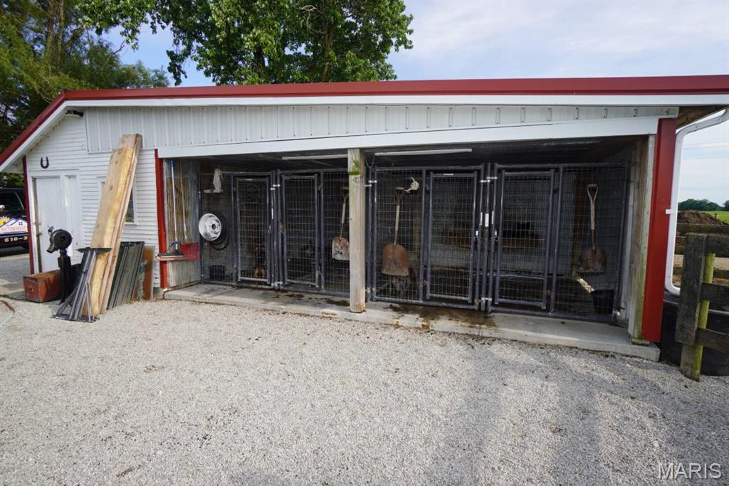 9965 Fruit Road Alhambra, IL 62001 - Photo 15 of 63