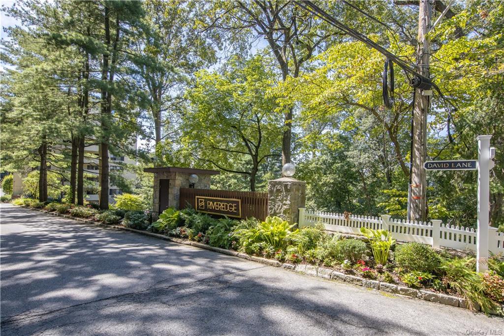 1 David Lane, Unit 4G, Yonkers, NY 10701 Compass