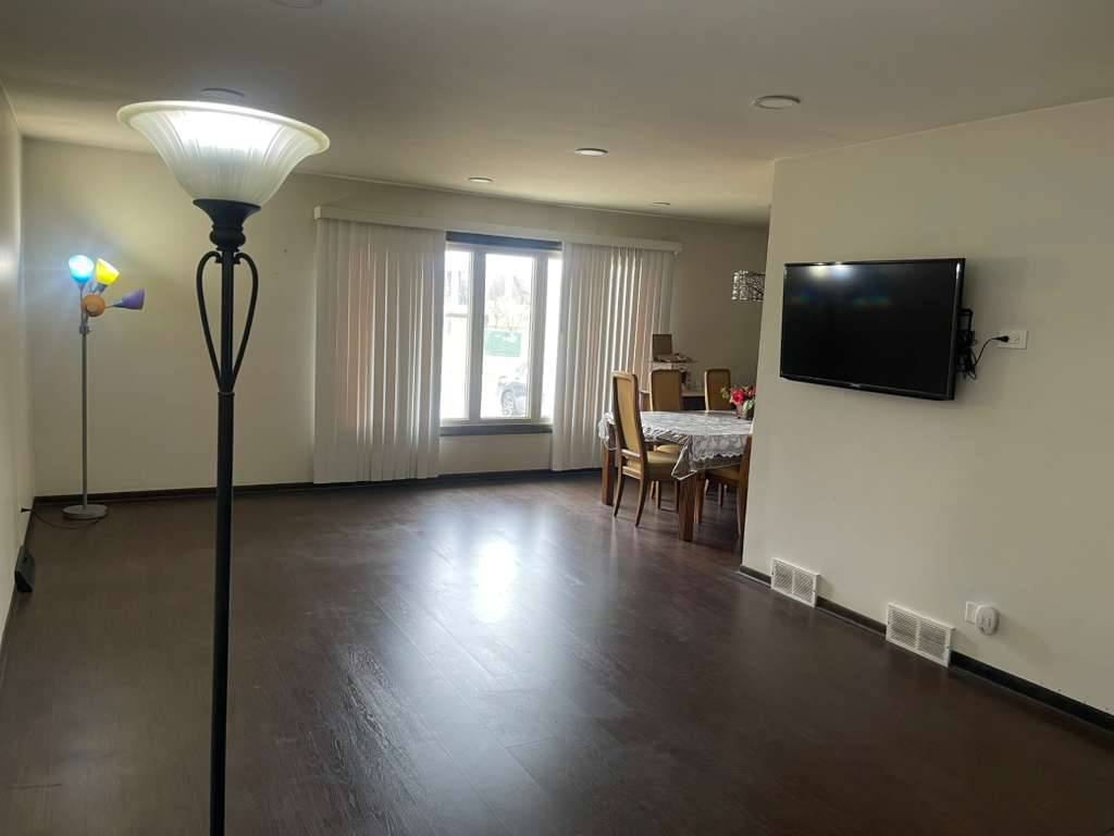 852 Tonne Road Elk Grove Village, IL 60007 - Photo 11 of 30