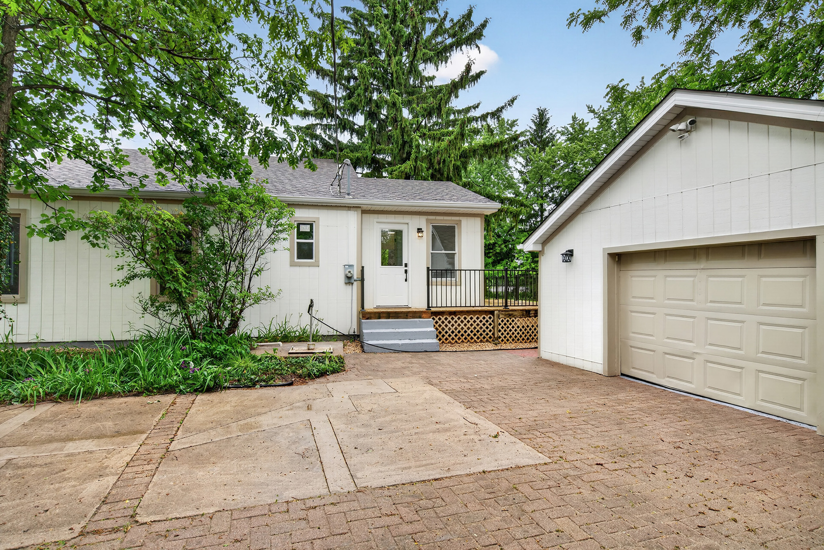 33 Valewood Road West Chicago, IL 60185 - Photo 3 of 26