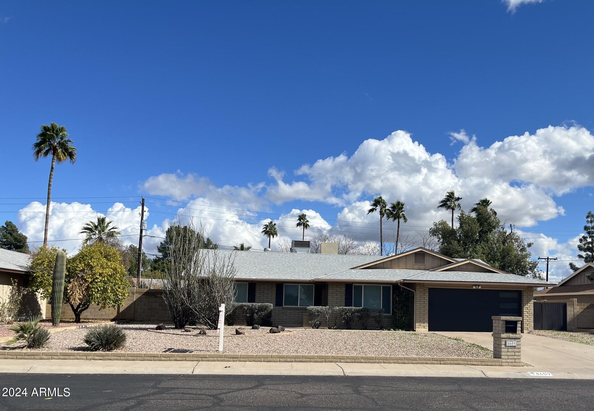 8609 North 16th Avenue Phoenix, AZ 85021 - Photo 15 of 16 EXTERIOR PRIMARY