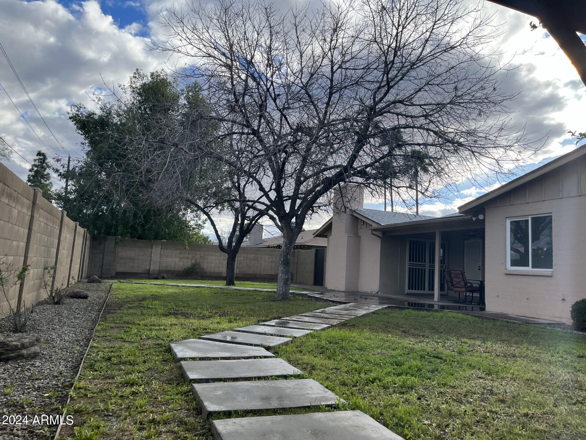 8609 North 16th Avenue Phoenix, AZ 85021 - Photo 2 of 16 Rear Yard
