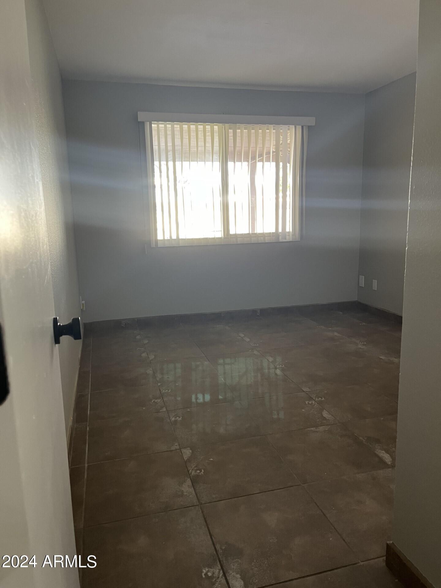 8609 North 16th Avenue Phoenix, AZ 85021 - Photo 6 of 16 King Sized Guest Bedroom