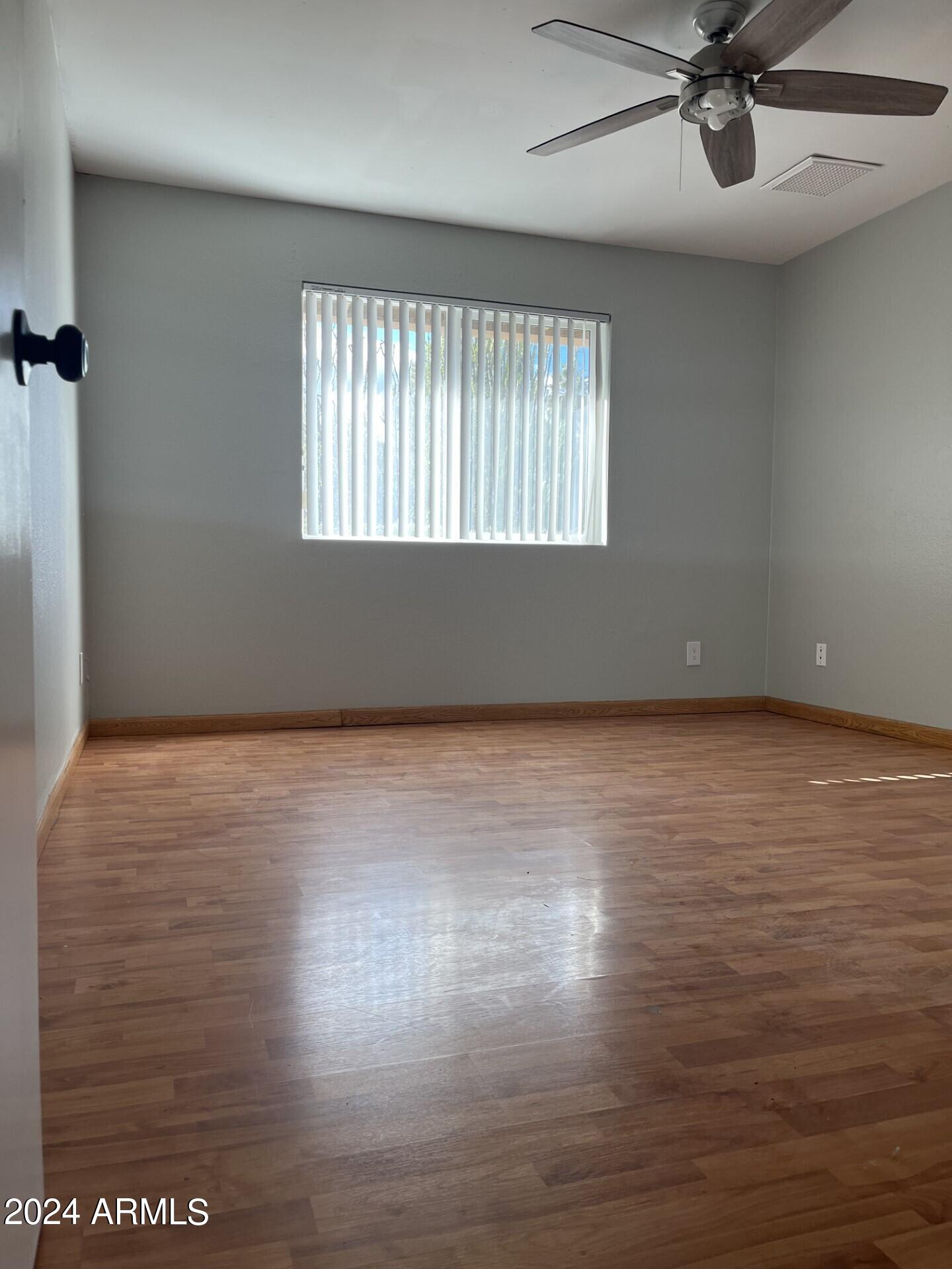 8609 North 16th Avenue Phoenix, AZ 85021 - Photo 8 of 16 King Sized Guest Bedroom