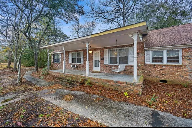 $285,000 | 1263 Highway 52, Moncks Corner, SC 29461