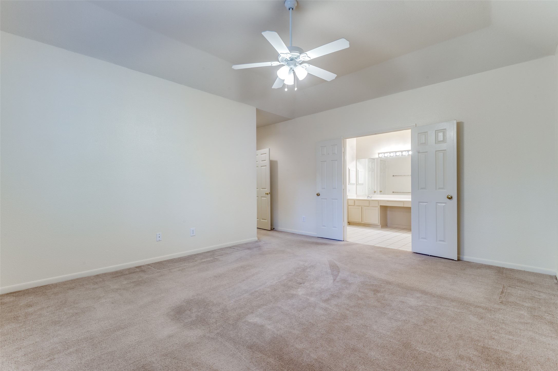 127 South Winterport Circle Spring, TX 77382 - Photo 15 of 25